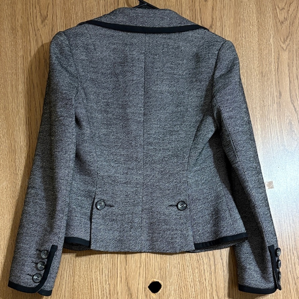 Trina Turk Women's Gray Blazer with Black Trim - Picture 11 of 16